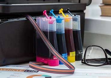 How to Choose the Right Business Card Finish for Your Brand