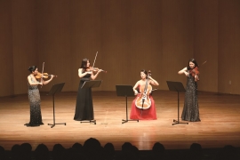Held the 1st Appreciation Concert Accompanied by Music