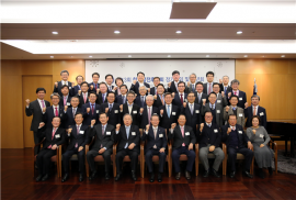 December, Alumni Who Donated Large Amounts to the Development Fund