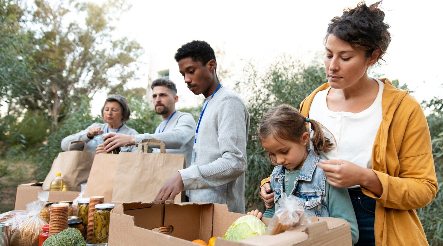 Volunteers supporting families